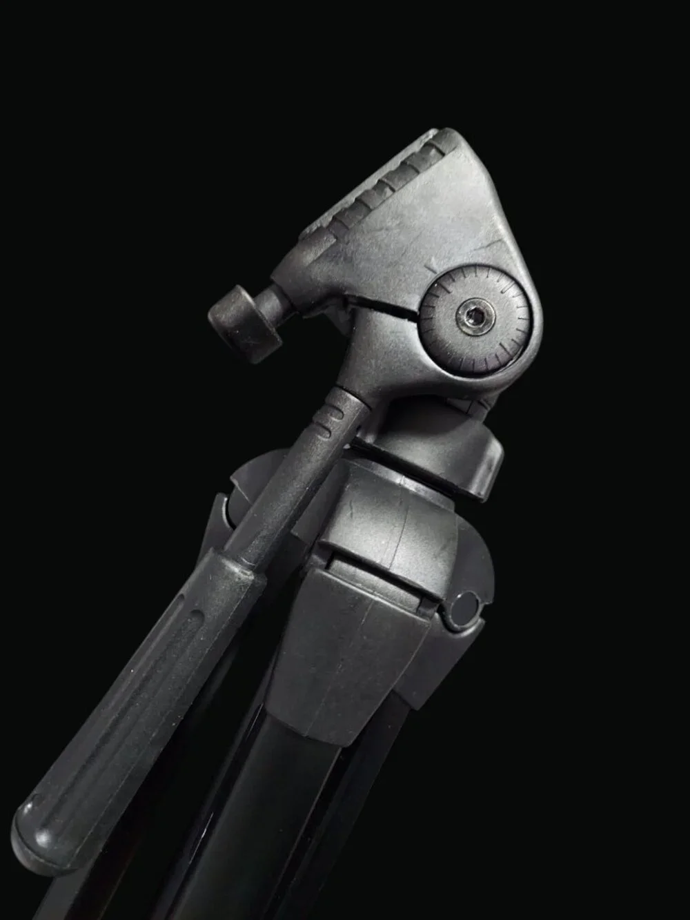 Quantaray Lightweight Adjustable Tripod Black For Cameras U01 J